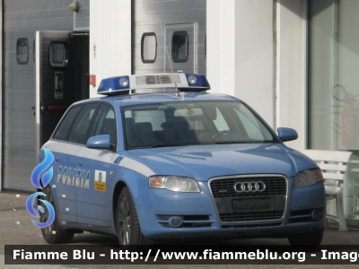 Audi A4 Avant IV serie 
Polizia di Stato
Polizia Stradale in servizio sulla A22 Modena-Brennero
Seconda Fornitura
Parole chiave: Audi A4_Avant_IVserie