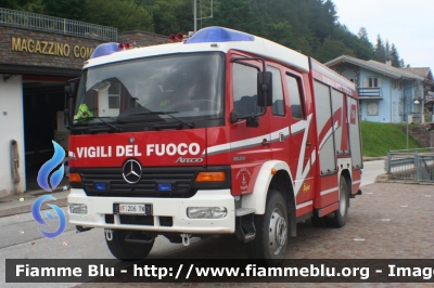 Mercedes-Benz Atego 1628 4x4 I serie
Vigili del Fuoco
Distretto di Trento
Corpo Volontario di Albiano (TN)
Allestimento Ziegler
VF 2D6 TN
Parole chiave: Mercedes-Benz Atego_1628_4x4_Iserie VF2D6TN