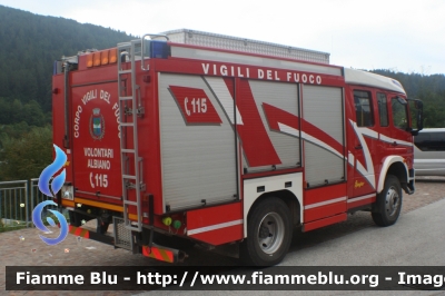 Mercedes-Benz Atego 1628 4x4 I serie
Vigili del Fuoco
Distretto di Trento
Corpo Volontario di Albiano (TN)
Allestimento Ziegler
VF 2D6 TN
Parole chiave: Mercedes-Benz Atego_1628_4x4_Iserie VF2D6TN