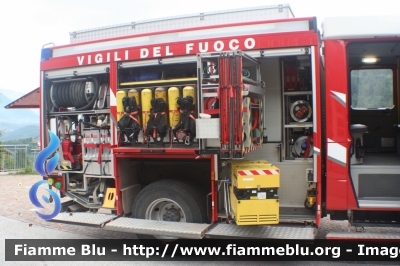 Mercedes-Benz Atego 1628 4x4 I serie
Vigili del Fuoco
Distretto di Trento
Corpo Volontario di Albiano (TN)
Allestimento Ziegler
VF 2D6 TN
Parole chiave: Mercedes-Benz Atego_1628_4x4_Iserie VF2D6TN