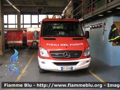 Mercedes-Benz Sprinter III serie
Vigili del Fuoco
Corpo Permanente di Trento
Polisoccorso
VF 3H9 TN
Parole chiave: Mercedes-Benz Sprinter_IIIserie VF3H9TN