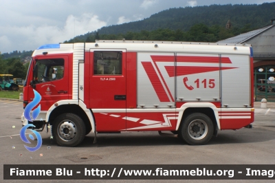 Mercedes-Benz Atego 1328 4x4 I serie
Vigili del Fuoco
Distretto di Trento
Corpo Volontario di Fornace (TN)
AutoPompaSerbatoio allestimento Rosenbauer
VF 1E3 TN
Parole chiave: Mercedes-Benz Atego_1328_4x4_Iserie VF1E3TN