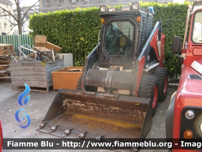 BobCat
Vigili del Fuoco
Corpo Permanente di Trento
VF V84 TN
Parole chiave: BobCat vfv84tn