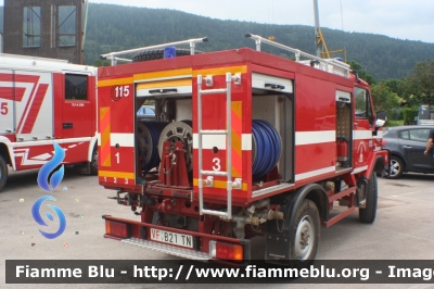 Bremach Trekking 4.5 Turbo 4x4
igili del Fuoco
Distretto di Trento
Corpo Volontario di Fornace (TN)
VF B21 TN
Parole chiave: Bremach Trekking_4.5_Turbo_4x4 VFB21TN