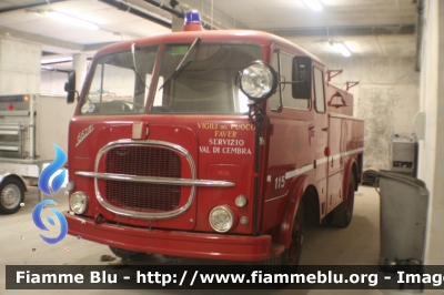 Fiat 662n1
Vigili del Fuoco
Distretto di Trento
Corpo Volontario di Cembra (TN)
mezzo appartenuto in precedenza al 
Corpo Volontario di Faver (TN)
VF 8F1 TN
* Mezzo Storico *
Parole chiave: Fiat 662n1 VF8F1TN