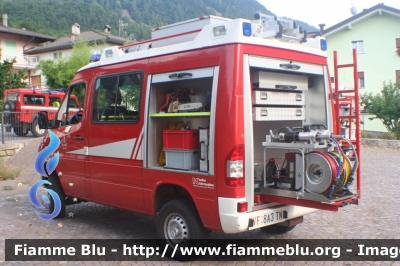 Mercedes Benz Sprinter 4x4 II serie
Vigili del Fuoco
Distretto di Trento
Corpo Volontario di Lona-Lases (TN)
VF 8A3 TN
Parole chiave: Mercedes_Benz Sprinter_4x4_IIserie VF8A3TN