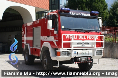 Man LE 10.220 4x4
Vigili del Fuoco
Distretto di Pergine Valsugana
Corpo Volontario di Levico Terme (TN)
AutoBottePompa
Allestimento Sherpa
VF Z64 TN
Parole chiave: Man LE_10.220_4x4 VFZ64TN