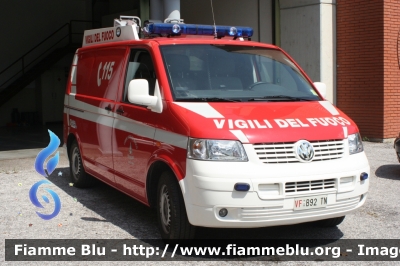 Volkswagen Transporter T5
Vigili del Fuoco
Distretto di Pergine Valsugana
Corpo Volontario di Levico Terme (TN)
Pinza Idraulica
VF B92 TN
Parole chiave: Volkswagen Transporter_T5 VFB92TN