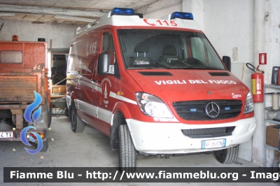 Mercedes Benz Sprinter III serie
Vigili del Fuoco
Distretto di Pergine Valsugana
Corpo Volontario di Tenna (TN)
VF 8K8 TN
Parole chiave: Mercedes_Benz Sprinter_IIIserie VF8K8TN