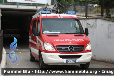 Mercedes-Benz Sprinter III serie
Vigili del Fuoco
Distretto di Trento
Corpo Volontario di Mattarello (TN)
Polisoccorso allestimento Kolfer
VF 0J8 TN
Parole chiave: Mercedes-Benz Sprinter_IIIserie VF0J8TN