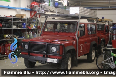 Land Rover Defender 90
Vigili del Fuoco
Distretto di Trento
Corpo Volontario di Mattarello (TN)
VF G62 TN
Parole chiave: Land-Rover Defender_90 VFG62TN