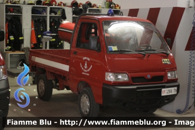 Piaggio Porter 4x4
Vigili del Fuoco
Distretto di Trento
Corpo Volontario di Mattarello (TN)
VF Z66 TN
Parole chiave: Piaggio Porter_4x4 VFZ66TN