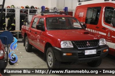 Mitsubishi L200 III serie
Vigili del Fuoco
Distretto di Trento
Corpo Volontario di Mattarello (TN)
VF Z42 TN
Parole chiave: Mitsubishi L200_IIIserie VFZ42TN