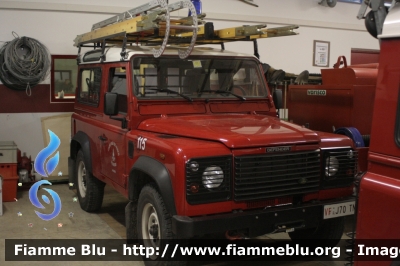 Land Rover Defender 90
Vigili del Fuoco
Distretto di Trento
Corpo Volontario di Mattarello (TN)
VF J70 TN
Parole chiave: Land-Rover Defender_90 VFJ70TN