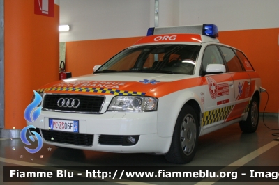 Audi A6 Avant III serie
Croce Bianca Bolzano
Weisses Kreuz Bozen
ORG - Organisatorischer Leiter Rettungsdienst
Responsabile Organizzativo dei Soccorsi
Allestimento Binz
WK 402 - 528
PC ZS 06F
Parole chiave: Audi A6_Avant_IIIserie PCZS06F Civil_Protect_2016