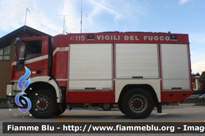 Iveco EuroCargo 135E24 4x4 I serie
Vigili del Fuoco
Distretto di Pergine Valsugana
Corpo Volontario di Baselga di Pinè (TN)
allestimento Magirus
VF F27 TN
Parole chiave: Iveco EuroCargo_135E24_4x4_Iserie VFF27TN