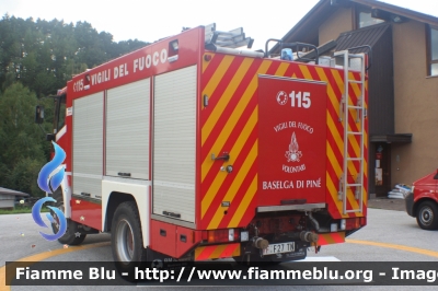 Iveco EuroCargo 135E24 4x4 I serie
Vigili del Fuoco
Distretto di Pergine Valsugana
Corpo Volontario di Baselga di Pinè (TN)
allestimento Magirus
VF F27 TN
Parole chiave: Iveco EuroCargo_135E24_4x4_Iserie VFF27TN