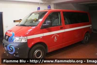 Volkswagen Transporter T5
Vigili del Fuoco
Distretto della Vallagarina
Corpo Volontario di Folgaria (TN)
VF 4H9 TN
Parole chiave: Volkswagen Transporter_T5 VF4H9TN