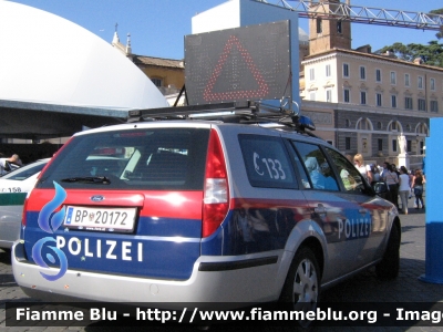 Ford Mondeo Stationwagon II serie
Österreich - Austria
Bundespolizei
Polizia di Stato
BP 20172
Parole chiave: Ford Mondeo_Stationwagon_IIserie Festa_della_Polizia_2007