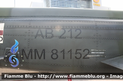 Agusta-Bell AB 212
Aeronautica Militare Italiana
9° Stormo F. Baracca
9-52
Esposizione a Porte di Roma 2016
Parole chiave: Agusta-Bell AB_212 9-52