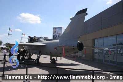 AMX International AMX Ghibli
Aeronautica Militare Italiana
Esposizione a Porte di Roma 2016
Parole chiave: AMX-International AMX_Ghibli