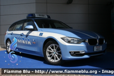 Bmw 320 F31 Touring
Polizia di Stato
Polizia Stradale in servizio sulla rete autostradale di Autostrade per l'Italia
Autovettura allestita Marazzi
Decorazione Grafica Artlantis
POLIZIA H8913
Parole chiave: Bmw 320_F31_Touring POLIZIAH8913