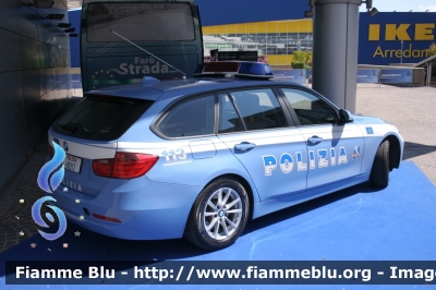 Bmw 320 F31 Touring
Polizia di Stato
Polizia Stradale in servizio sulla rete autostradale di Autostrade per l'Italia
Autovettura allestita Marazzi
Decorazione Grafica Artlantis
POLIZIA H8913
Parole chiave: Bmw 320_F31_Touring POLIZIAH8913