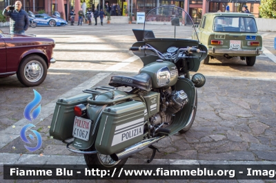 Moto Guzzi V7 
Polizia di Stato
Polizia Stradale
Esemplare esposto presso il Museo delle auto della Polizia di Stato
POLIZIA 41067

70° Polizia Stradale
Parole chiave: Moto_Guzzi V7 POLIZIA41067