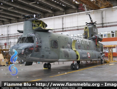 Boeing CH-47 "Chinook"
Esercito Italiano
EI 811
Parole chiave: boeing ch_47_chinook ei811