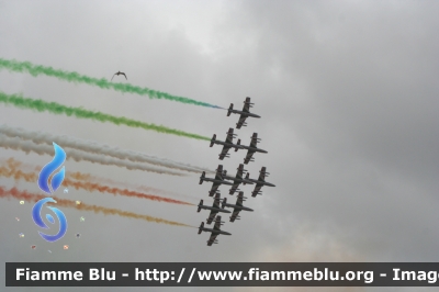 Aermacchi MB339PAN
Aeronautica Militare Italiana
313° Gruppo Addestramento Acrobatico
Stagione esibizioni 2016
Festa della Repubblica 2016
Parole chiave: Aermacchi MB339PAN Festa_della_Repubblica_2016