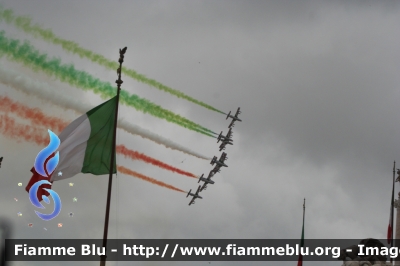 Aermacchi MB339PAN
Aeronautica Militare Italiana
313° Gruppo Addestramento Acrobatico
Stagione esibizioni 2016
Festa della Repubblica 2016
Parole chiave: Aermacchi MB339PAN Festa_della_Repubblica_2016