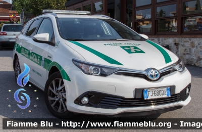 Toyota Auris Touring Sports Hybrid III serie
Polizia Locale Sirmione (BS)
Allestita Ciabilli
Parole chiave: Toyota Auris_Touring_Sports_Hybrid_IIIserie