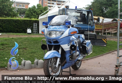 BMW R850RT II serie
Polizia di Stato
Polizia Stradale
Polizia G0503
Parole chiave: bmw r850rt_IIserie poliziag0503