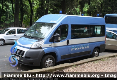 Fiat Ducato X250
Polizia di Stato
POLIZIA F8009
Parole chiave: fiat ducato_X250 poliziaF8009