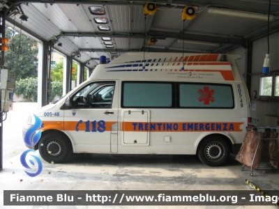 Volkswagen Transporter T5 restyle
A.P.S.S. Trento
118 Trentino Emergenza
allestimento EDM Forlì
005-48
Parole chiave: Volkswagen Transporter_T5_Restyle Ambulanza