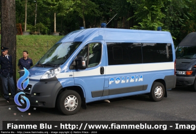 Fiat Ducato X250
Polizia di Stato
POLIZIA H1296
Parole chiave: fiat ducato_X250 poliziaH1296