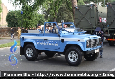 Land Rover Defender 90
Polizia di Stato
Polizia E8340
Parole chiave: land_rover defender_90 poliziaE8340