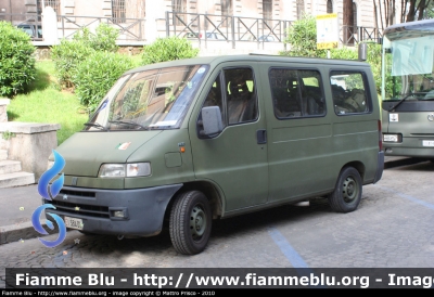 Fiat Ducato II serie
Esercito Italiano
EI 584 DL

Parole chiave: fiat ducato_IIserie ei584dl Festa_della_repubblica_2010