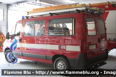 Fiat Ducato III serie
Vigili del Fuoco
Distretto di Trento
Corpo Volontario di Civezzano (TN)
VF Z81 TN
Parole chiave: Fiat Ducato_IIIserie VFZ81TN