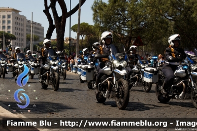 Moto Guzzi V85 TT
Polizia Roma Capitale
Parole chiave: Moto Guzzi_V85_TT