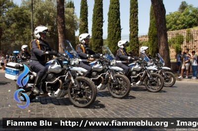 Moto Guzzi V85 TT
Polizia Roma Capitale
Parole chiave: Moto Guzzi_V85_TT