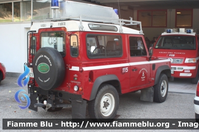 Land Rover Defender 90
Vigili del Fuoco
Distretto di Trento
Corpo Volontario di Civezzano (TN)
VF 9C9 TN
Parole chiave: Land_Rover Defender_90 VF9C9TN