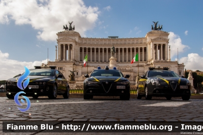 Alfa Romeo Nuova Giulia
Guardia di Finanza
Allestimento FCA
GdiF 421 BQ
Parole chiave: Alfa_Romeo Nuova_Giulia GdiF421BQ