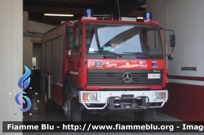 Mercedes-Benz Actross 1124
Vigili del Fuoco
Distretto di Pergine Valsugana
Corpo Volontario di Caldonazzo (TN)
APS Allestimento Rosenbauer - Brandshutz - Bai
VF F30 TN
Parole chiave: Mercedes-Benz Actross_1124 VFF30TN