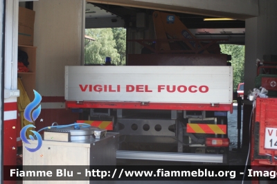 Volvo FL 250 II serie
Vigili del Fuoco
Distretto di Pergine Valsugana
Corpo Volontario di Caldonazzo (TN)
VF 5A8 TN
Parole chiave: Volvo FL_250_IIserie VF5A8TN