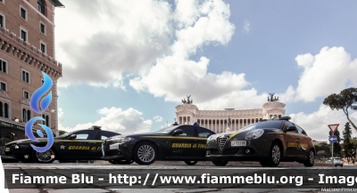 Alfa Romeo Nuova Giulia
Guardia di Finanza
Allestimento FCA
GdiF 421 BQ
Parole chiave: Alfa_Romeo Nuova_Giulia GdiF421BQ