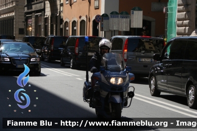 Bmw R850RT
Polizia di Stato
Polizia Stradale
Parole chiave: Bmw R850RT