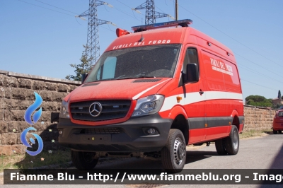 Mercedes-Benz Sprinter 4x4 III serie restyle
Vigili del Fuoco
Comando Provinciale di Roma
Scuole Centrali Antincendio di Capannelle
Centro Addestramento Sommozzatori
Parole chiave: Mercedes-Benz Sprinter_4x4_IIIserie