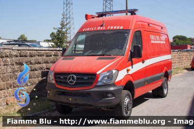 Mercedes-Benz Sprinter 4x4 III serie restyle
Vigili del Fuoco
Comando Provinciale di Roma
Scuole Centrali Antincendio di Capannelle
Centro Addestramento Sommozzatori
Parole chiave: Mercedes-Benz Sprinter_4x4_IIIserie