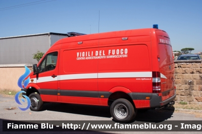 Mercedes-Benz Sprinter 4x4 III serie restyle
Vigili del Fuoco
Comando Provinciale di Roma
Scuole Centrali Antincendio di Capannelle
Centro Addestramento Sommozzatori
Parole chiave: Mercedes-Benz Sprinter_4x4_IIIserie